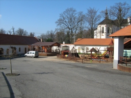 Caffé Restaurace Na statku, Zámecký obvod 29, Březnice
